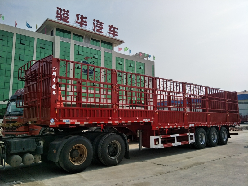 倉柵式運輸半掛車